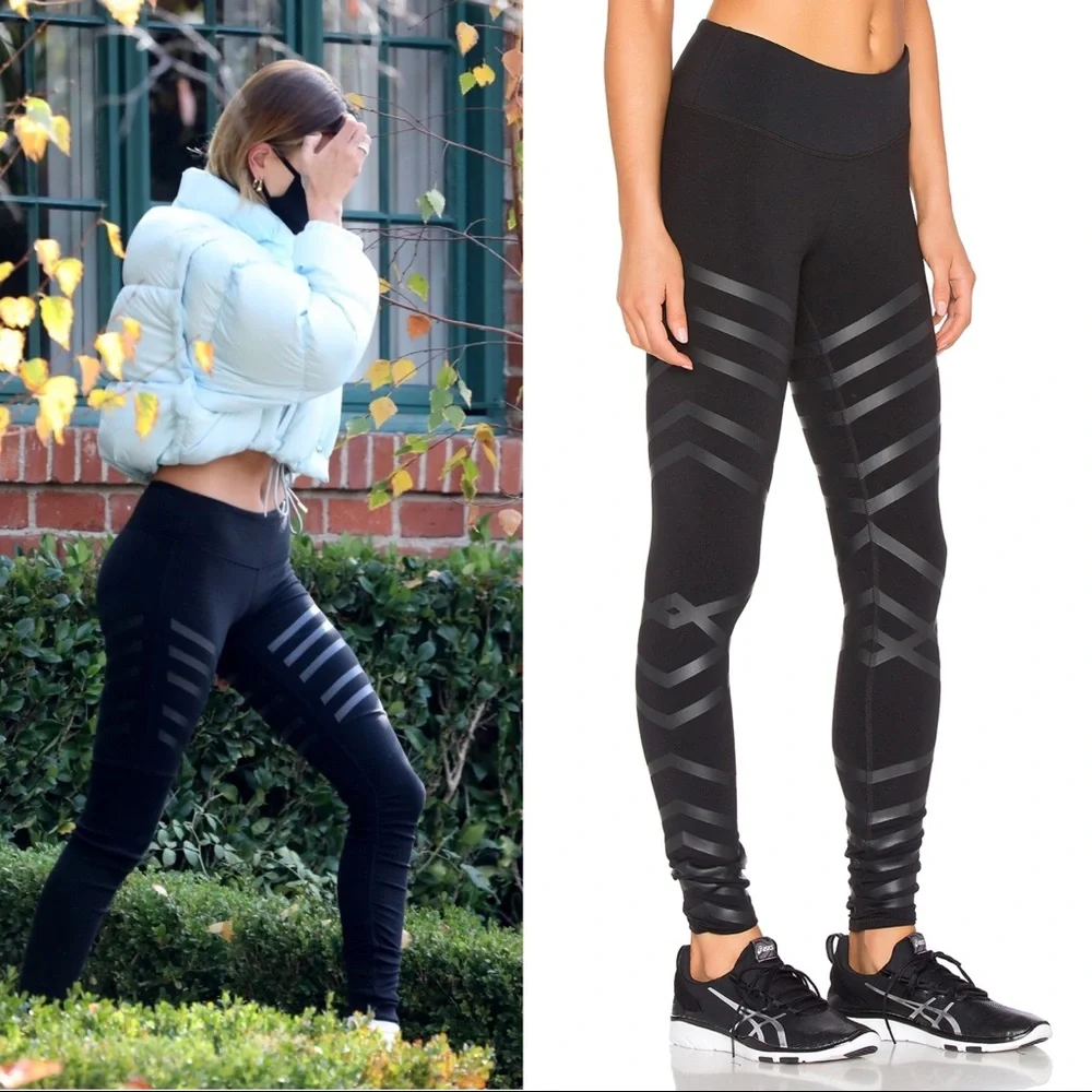 ALO YOGA Airbrush Lineal Diagonal Stripe Leggings in Black